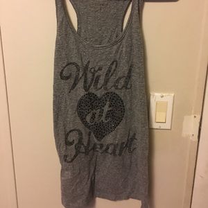 gray tank top